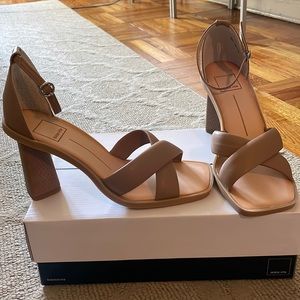 Dolce Vita Farah Sandal